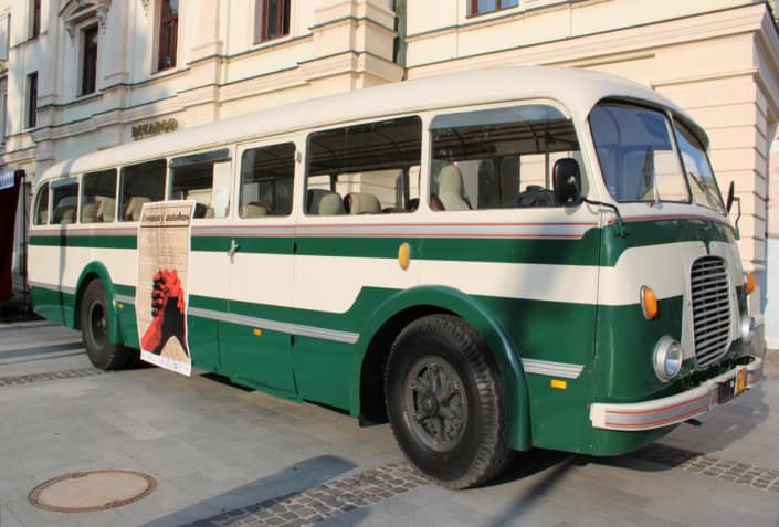 Frontový autobus