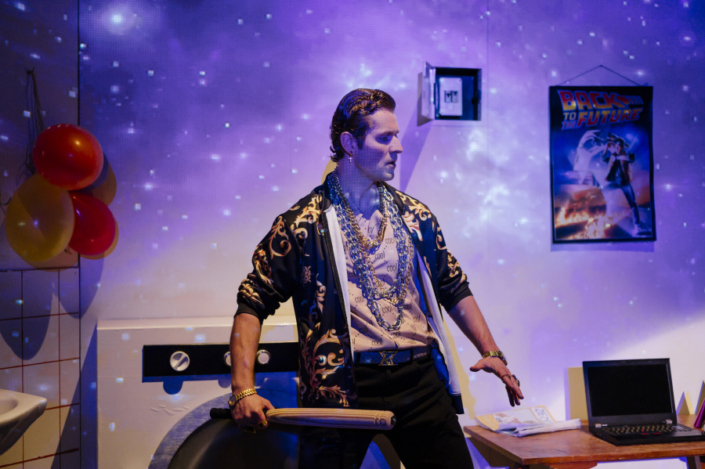 Tomáš Dianiška: ATÓMOVÉ MAČA